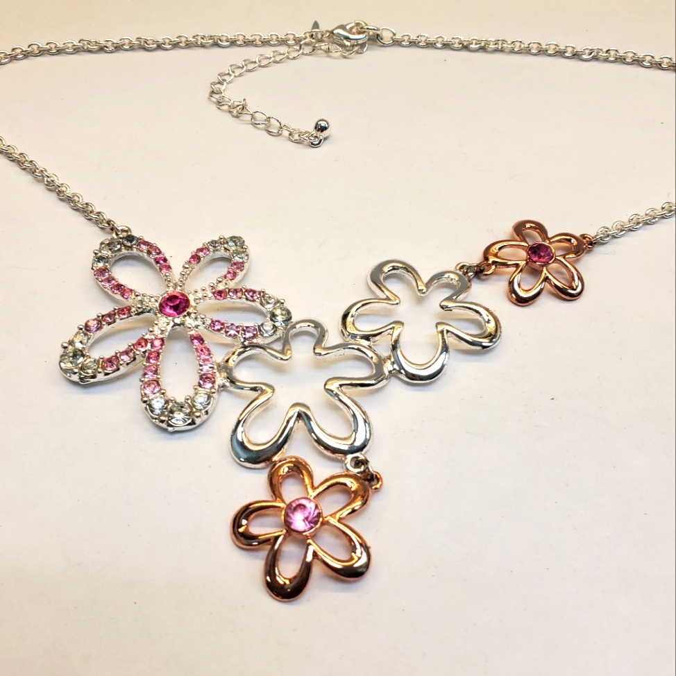 Avon Womens Necklace Silvertone Rosegold Flowers. Pink And White Rhinestones.